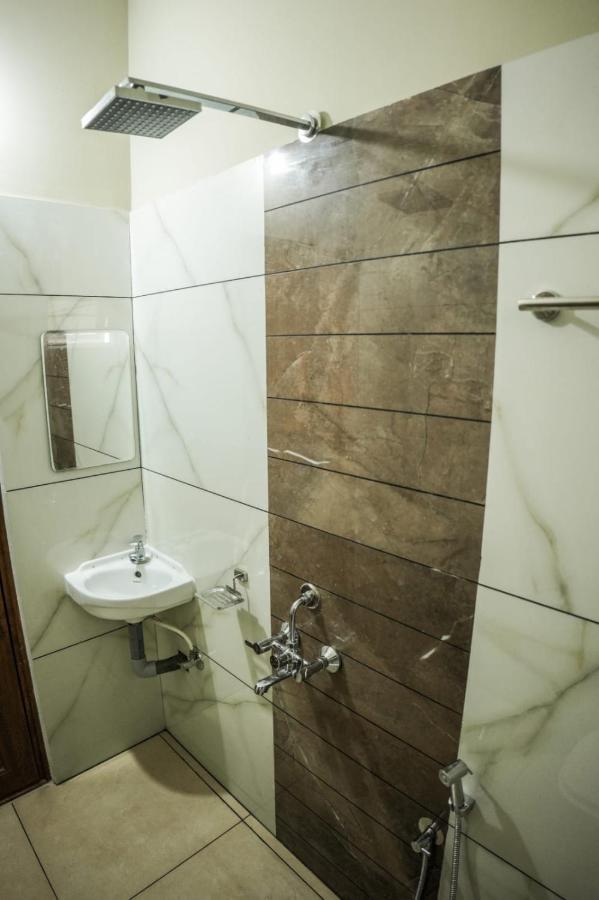 Zennova Furnished Apartment Alappuzha Exterior foto